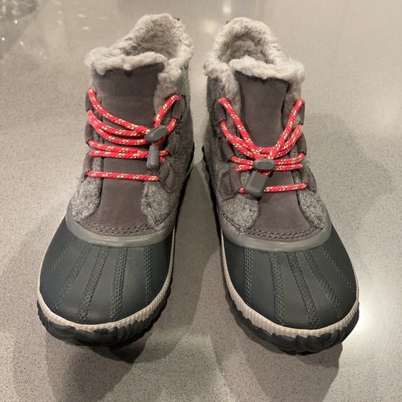 Sorel Duck Boots - Picture 3 of 8